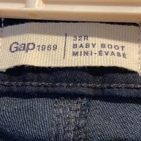 Baby boot cut GAP jeans - Picture 2 of 5